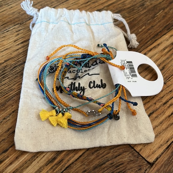 NWT Puravida Bracelet 4 Pack w/Silver Triple Tassel Anklet w/ Jewelry Pouch. - Picture 2 of 5